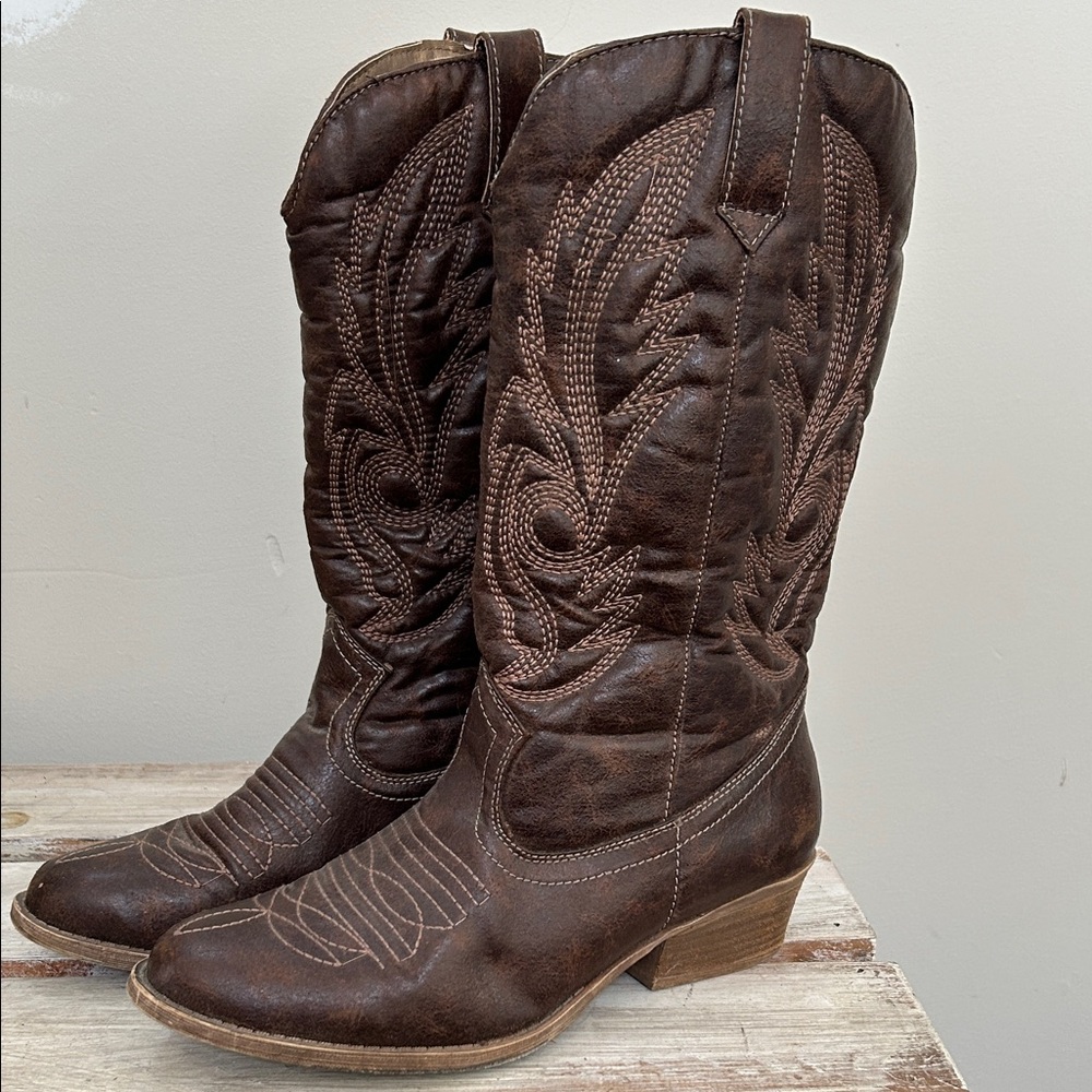 Forever 21 Dark Brown Western Boots 7